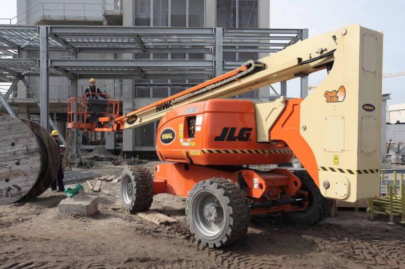 JLG 800AJ - Vikbomslift