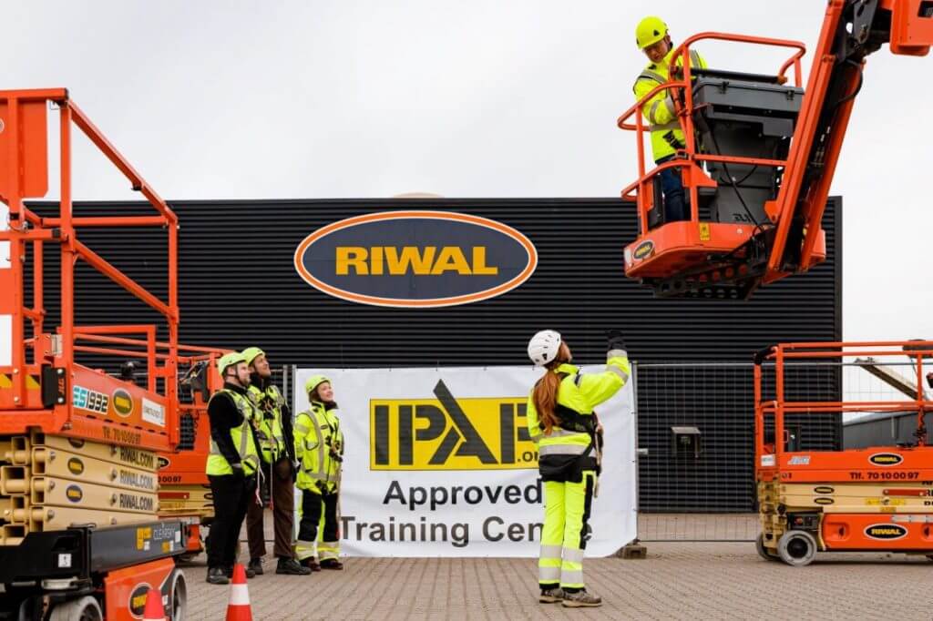 Riwal Safety Training tilbyder en række af sikkerhedskurser.