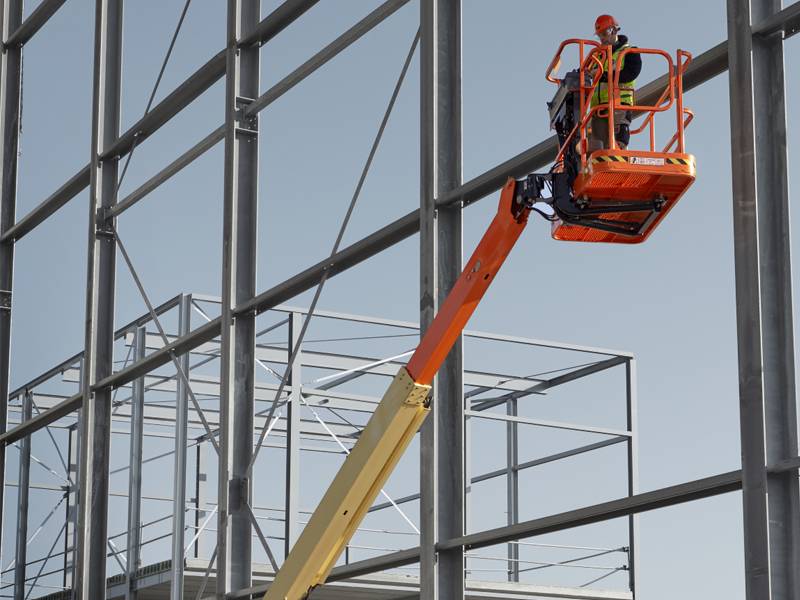 JLG 400SC - Гусеничный подъемник