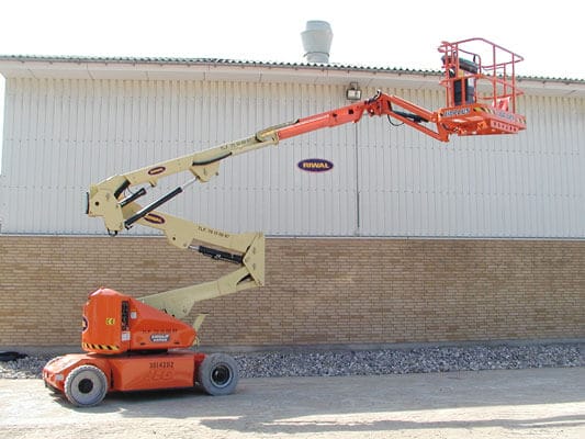 JLG E400AJPN - Articulated boom lift