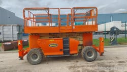JLG 4394RT Scissor lift Diesel 15,11m