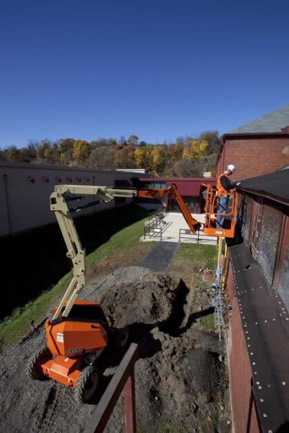 JLG Articulated Boom Lift - 12.5m Diesel| JLG 340AJ Diesel