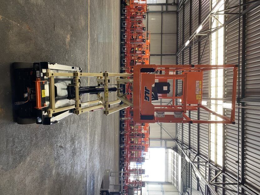 JLG ES1330L - Schaarhoogwerkers