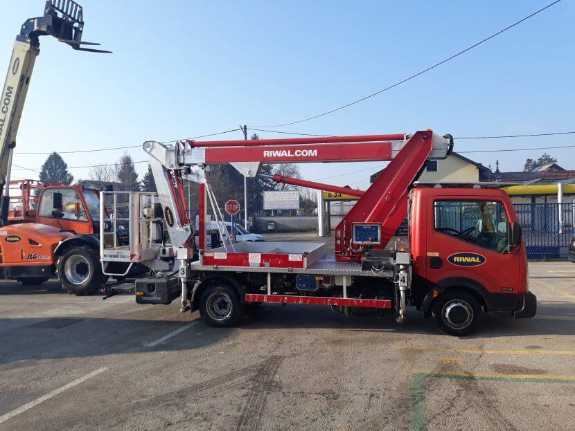 Multitel MJ201 - Truck mounted lift