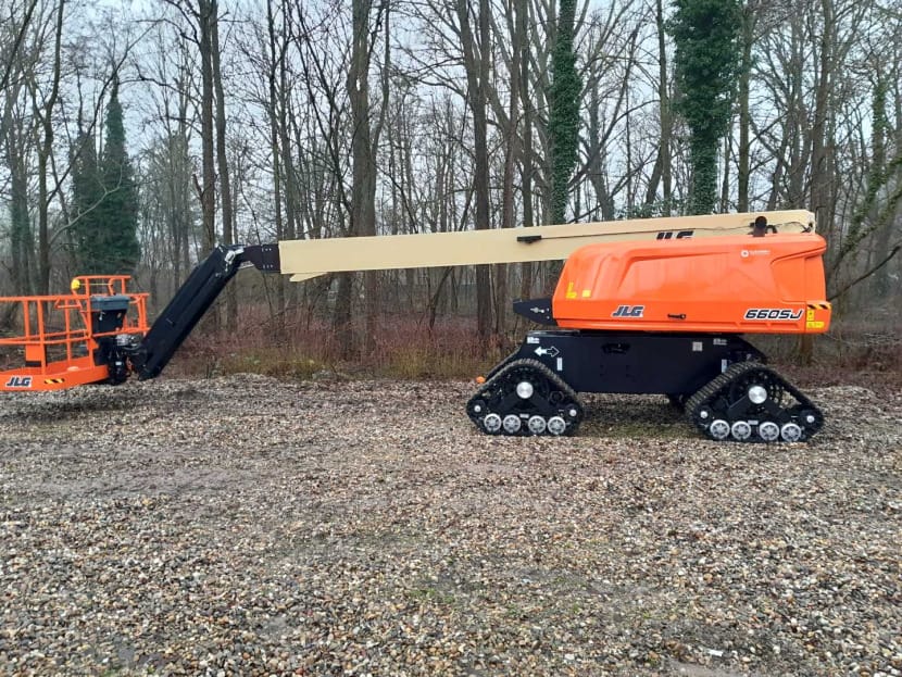 Podest na gąsienicach Diesel - 22,31 m JLG 660SJ-DC-TRAX (NEW 2024) / B300026148