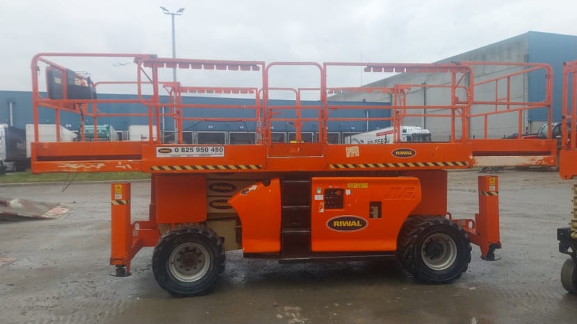 Podest nożycowy Diesel - 12,06 m JLG 3394RT / 0200180876