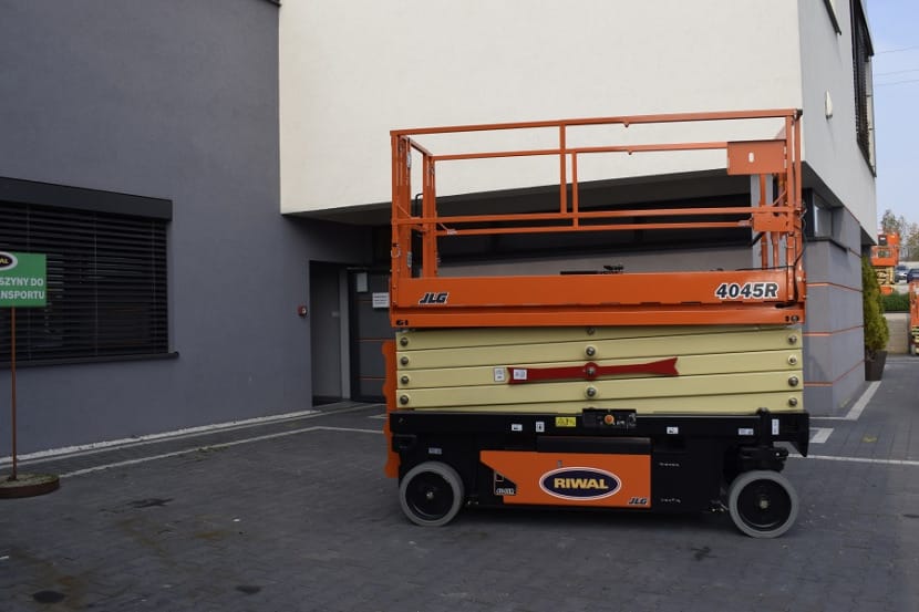 JLG R4045 - Podest nożycowy